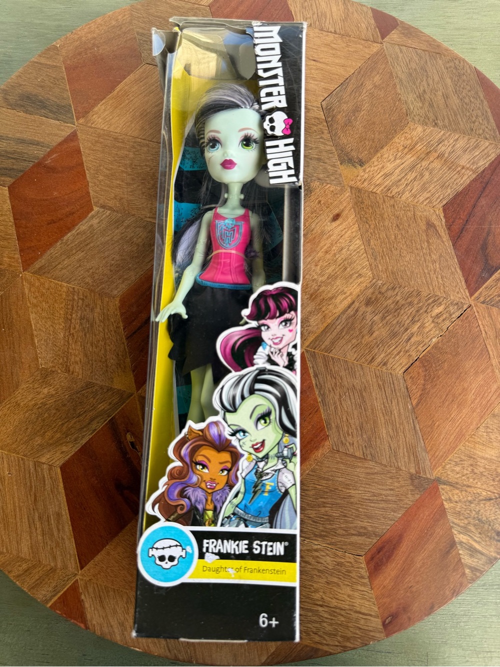 Monster High Frankie Stein G2 Molded Top Cheerleader Doll DNV66 NIB